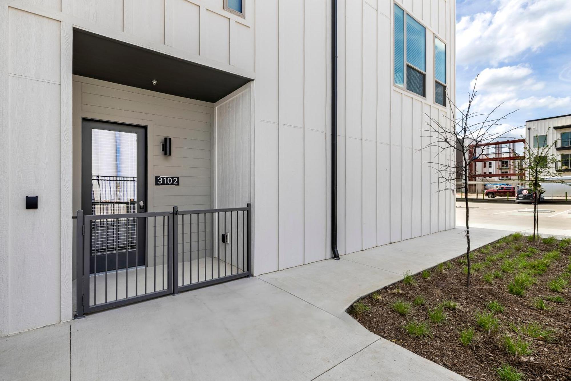 Railyard Apartments By Barsala Denton Ruang foto