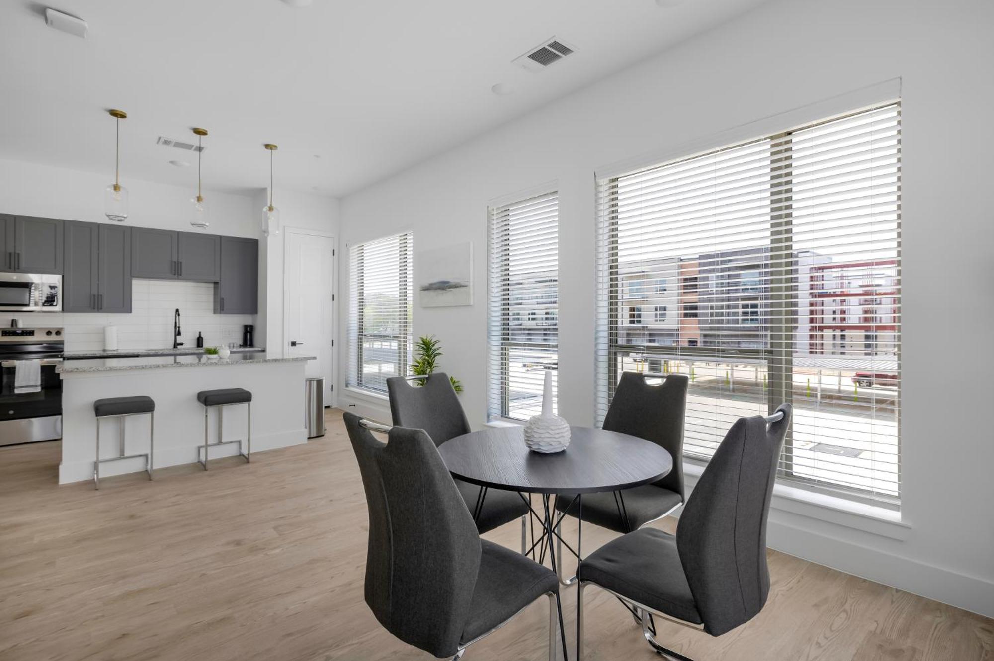 Railyard Apartments By Barsala Denton Ruang foto