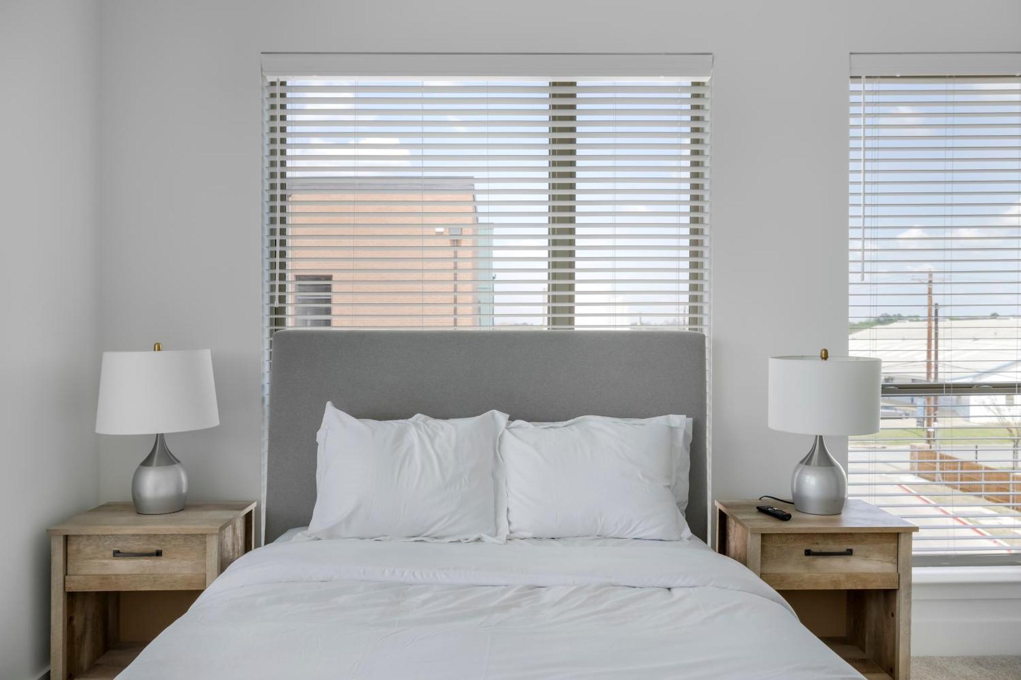 Railyard Apartments By Barsala Denton Ruang foto