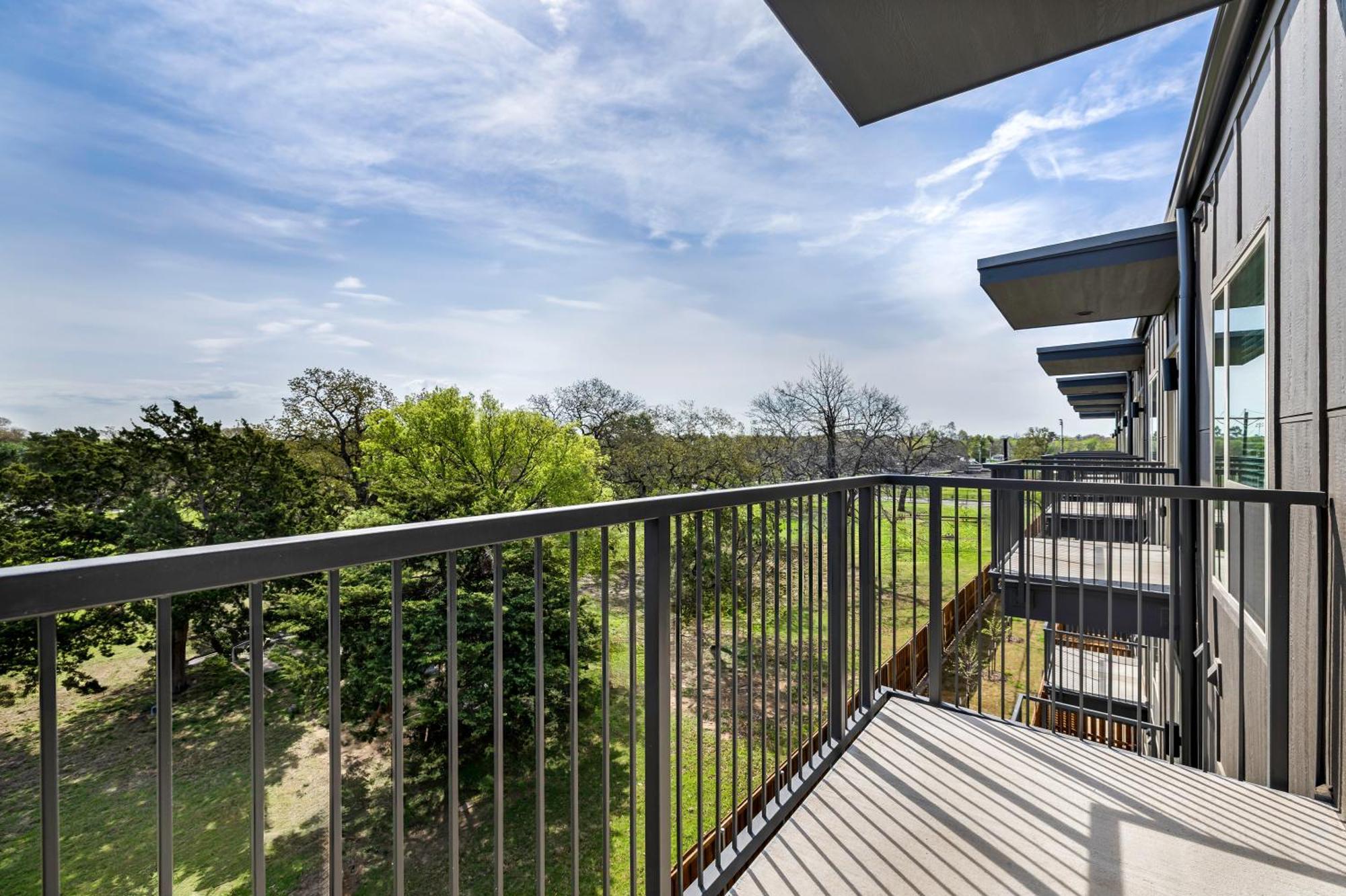 Railyard Apartments By Barsala Denton Ruang foto